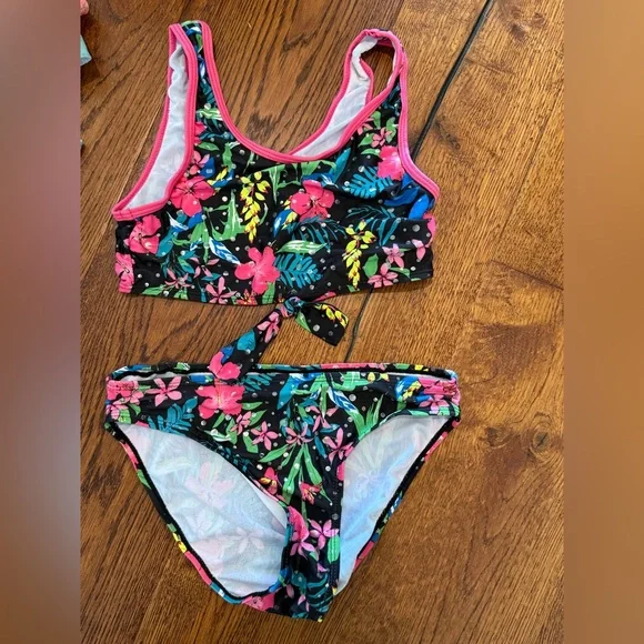 Girls'  10-12 bathing/swim suit bundle - Picture 2 of 9